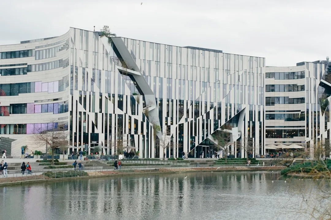 Photo CV building