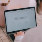 Cum să scrii un e-mail formal către un profesor sau angajator