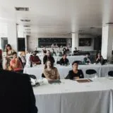 Participanți la un workshop de dezvoltare personală